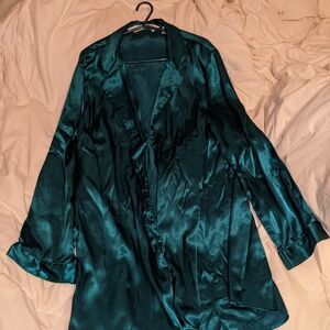 VICTORIA'S SECRET SATIN SLEEPER TOP